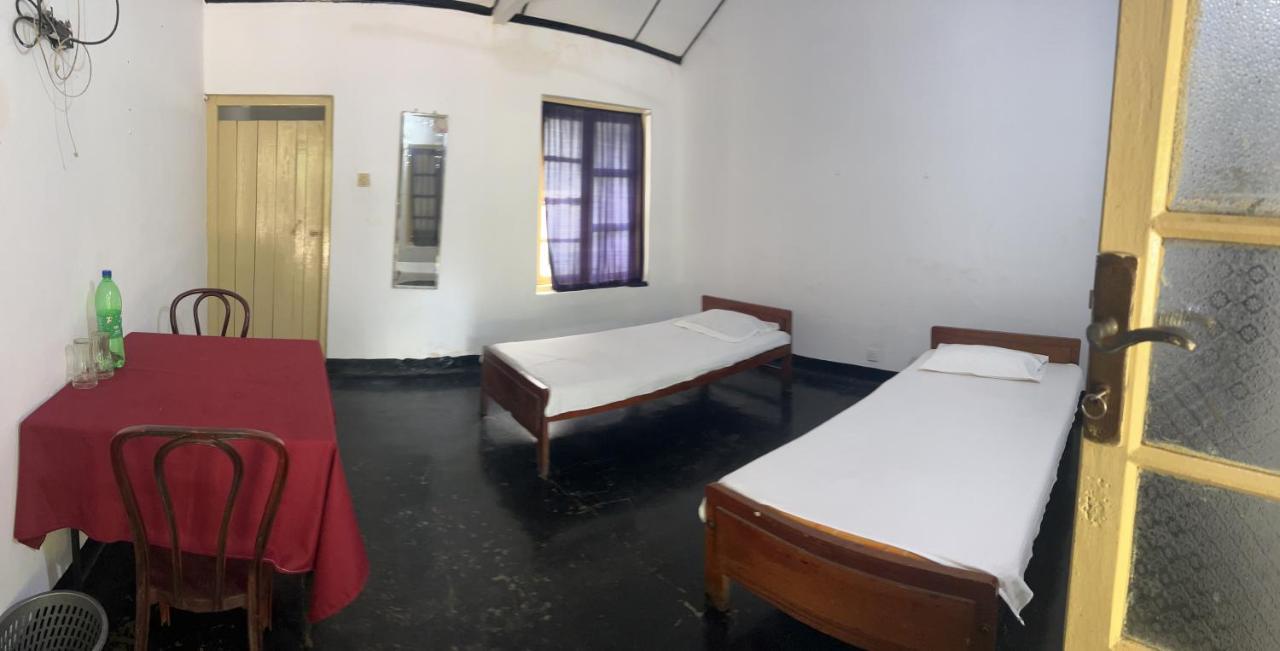 Resthouse Vavuniya Otel Dış mekan fotoğraf