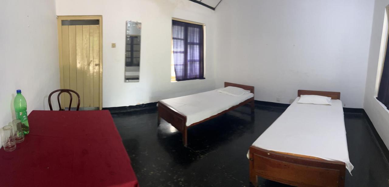 Resthouse Vavuniya Otel Dış mekan fotoğraf